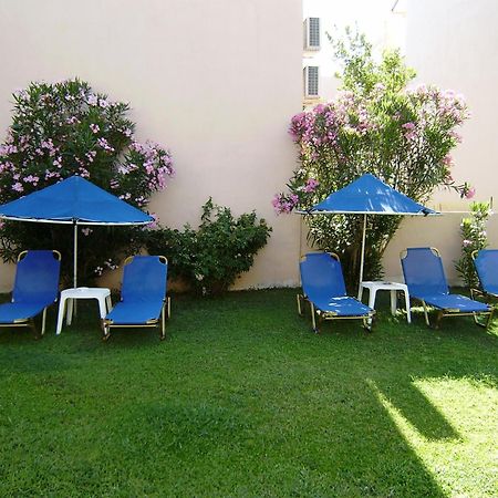 Nicolas Studios & Apartments Agia Marina Екстериор снимка