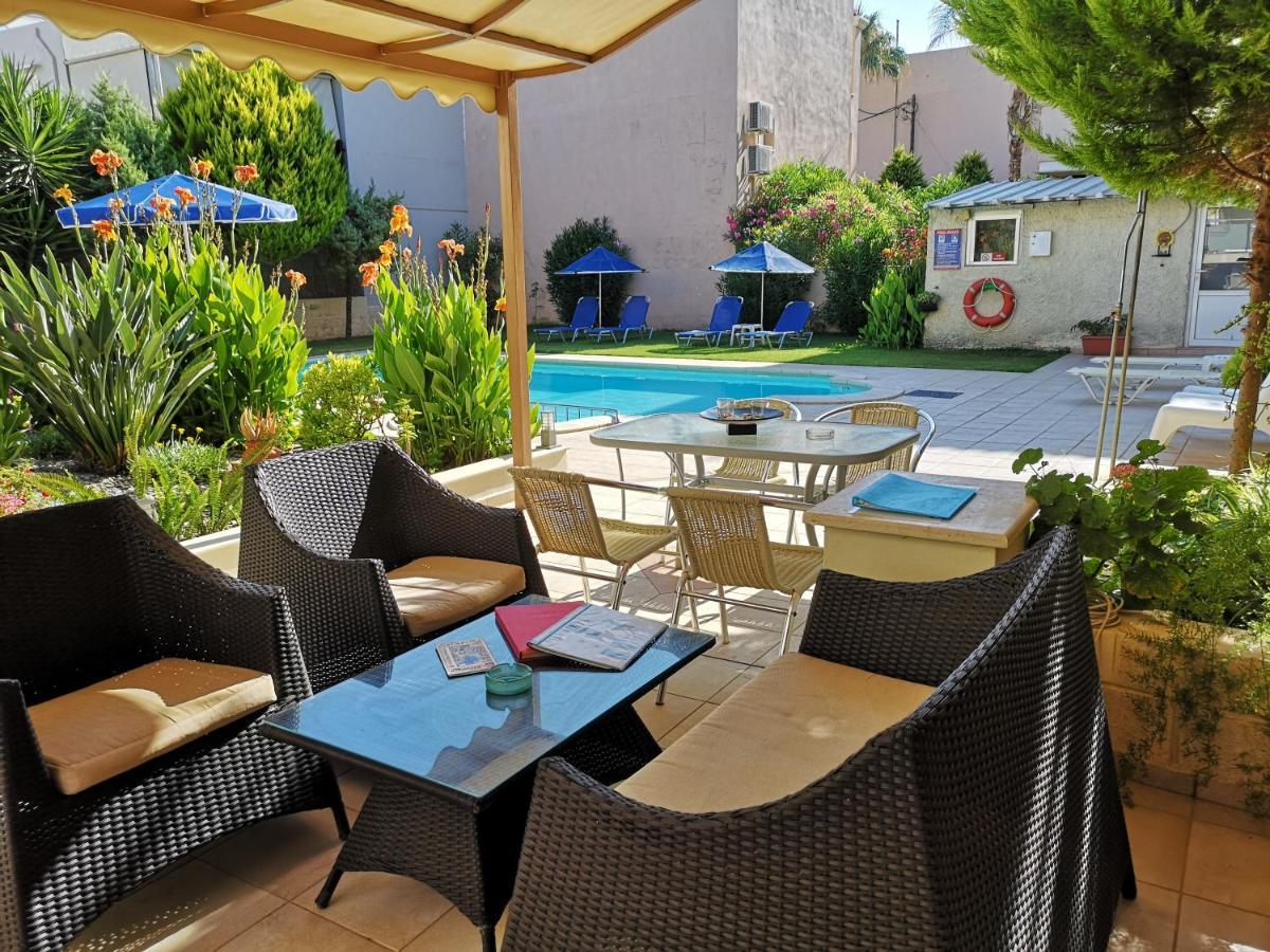 Nicolas Studios & Apartments Agia Marina Екстериор снимка