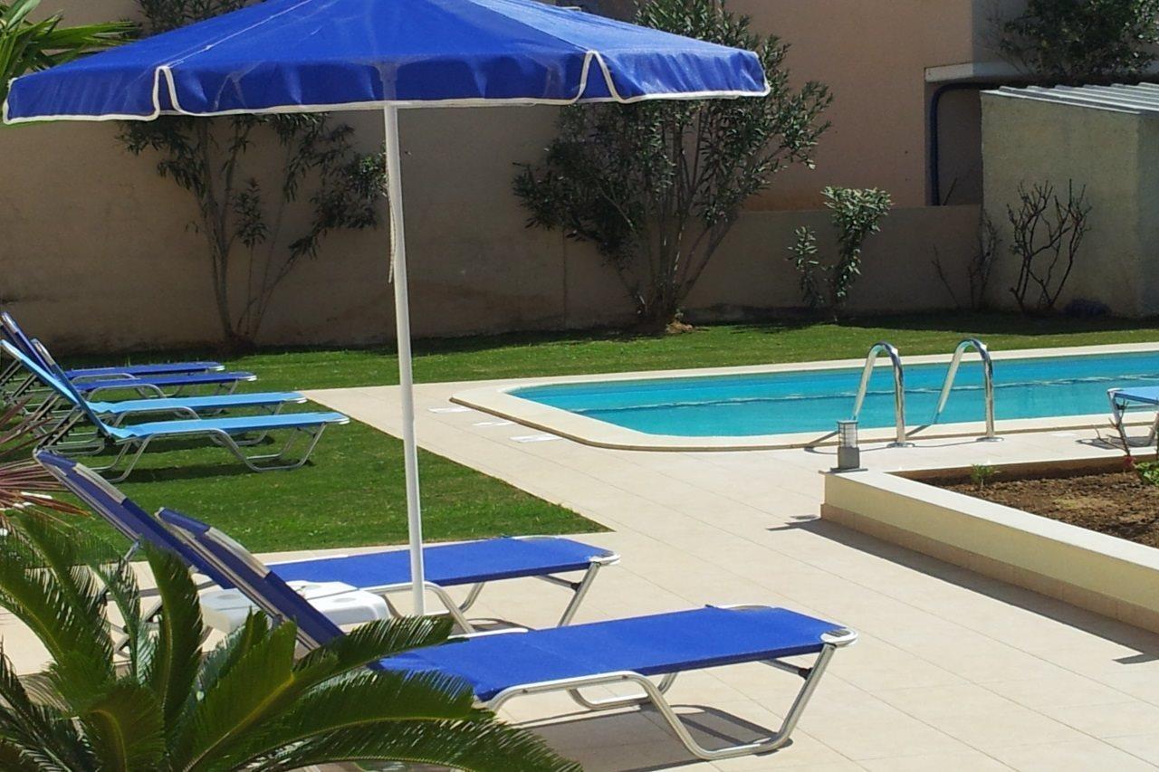 Nicolas Studios & Apartments Agia Marina Екстериор снимка
