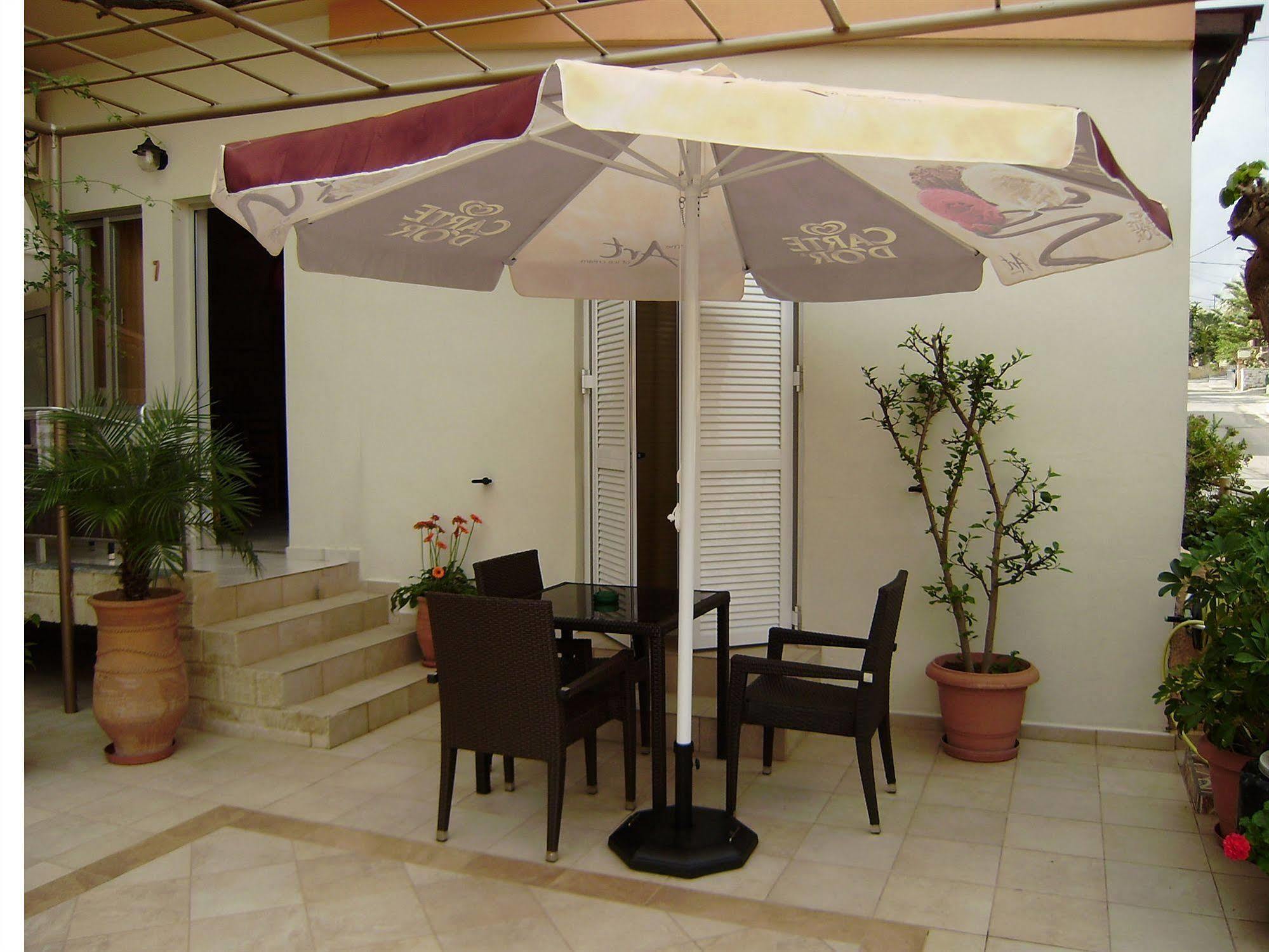 Nicolas Studios & Apartments Agia Marina Екстериор снимка