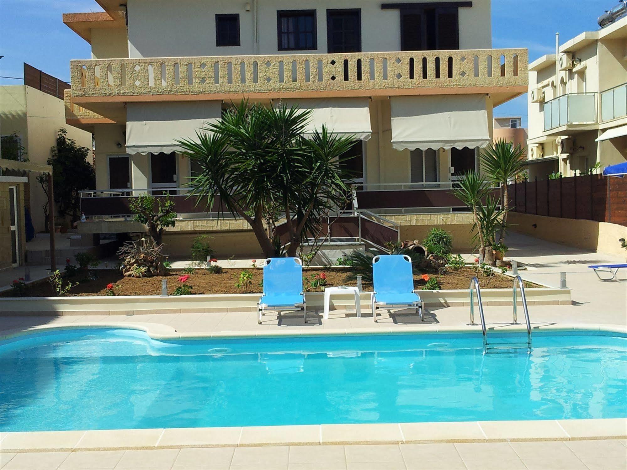 Nicolas Studios & Apartments Agia Marina Екстериор снимка