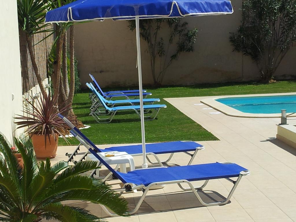 Nicolas Studios & Apartments Agia Marina Екстериор снимка