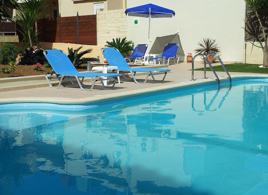 Nicolas Studios & Apartments Agia Marina Екстериор снимка